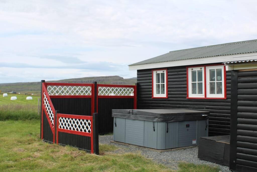 Cosy Cottage-Alfabakki-With Hot Tub Stori-Bakki Eksteriør bilde